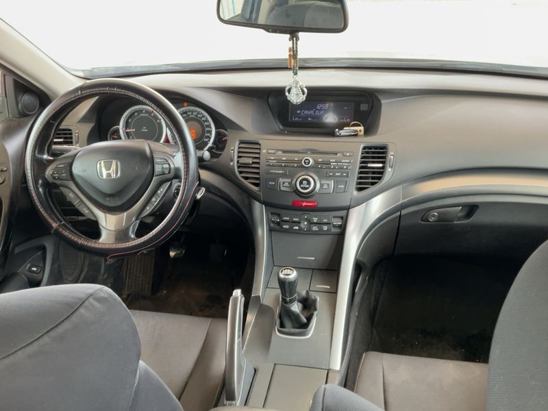 Honda Accord 2.2 DTEC Elegance 2012 – снимка 17