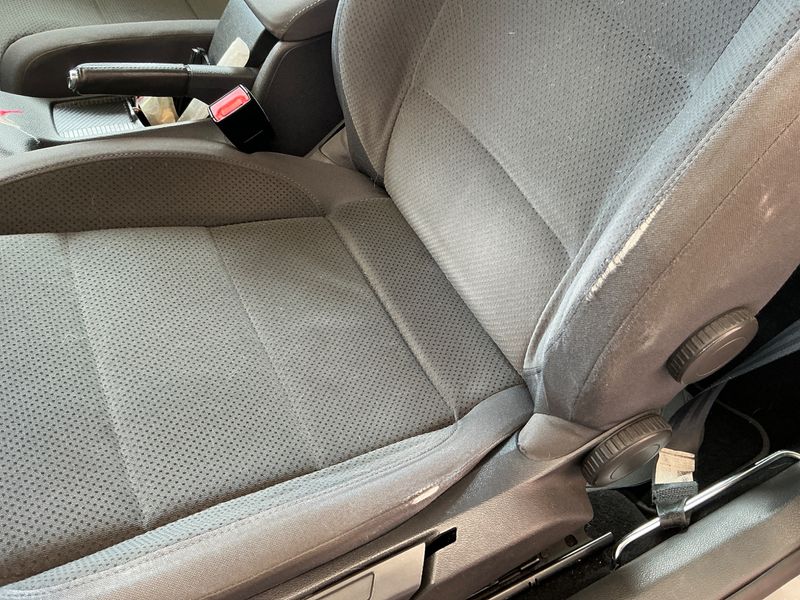 Volkswagen Golf V 1.9 TDI Highline 2008 – снимка 33