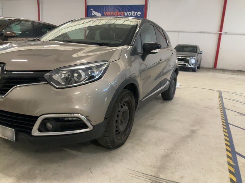 Renault Captur 0.9 Energy Intens 2016 – снимка 2