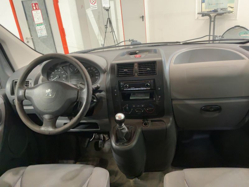 Peugeot Expert 2.0 HDi L2H1 Access 2012 – снимка 18