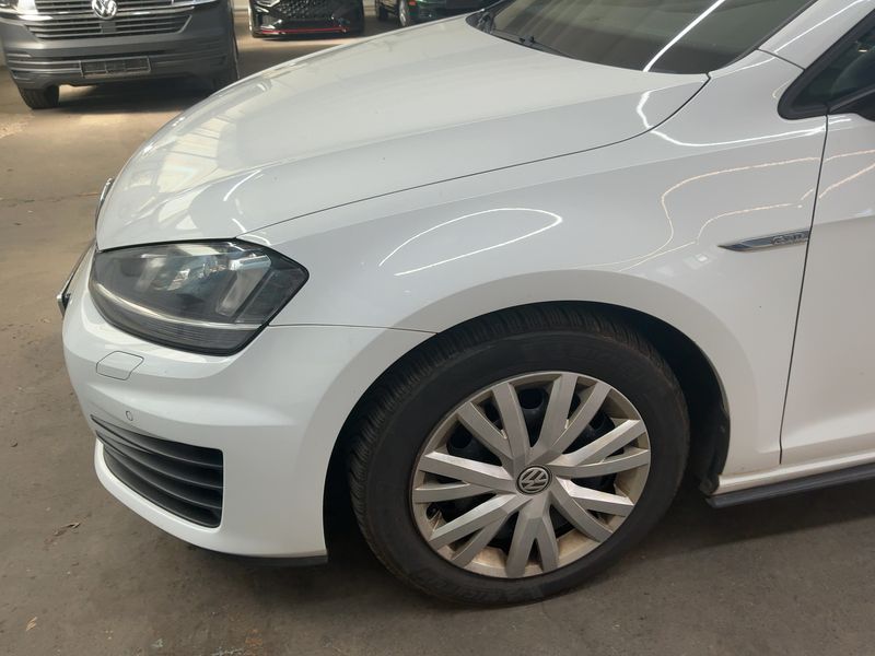 Volkswagen Golf VII 2.0 TDI GTD BlueMotion Tech 2015 – снимка 2
