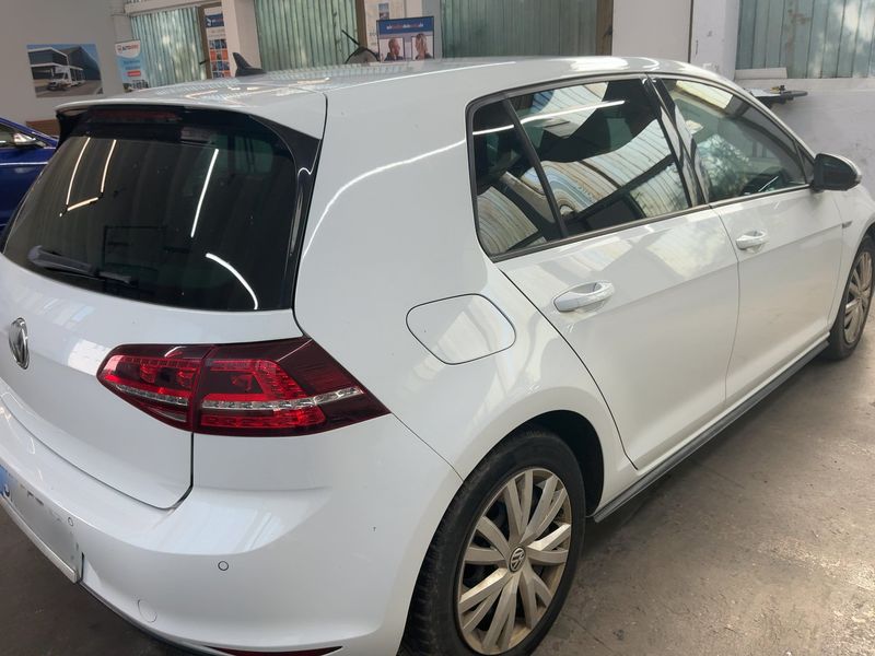 Volkswagen Golf VII 2.0 TDI GTD BlueMotion Tech 2015 – снимка 8