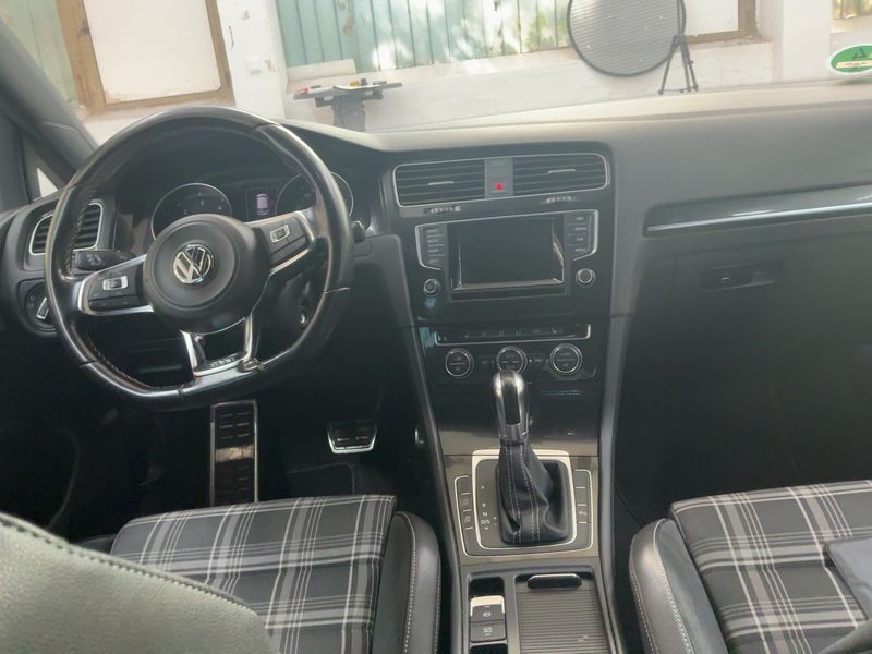 Volkswagen Golf VII 2.0 TDI GTD BlueMotion Tech 2015 – снимка 17