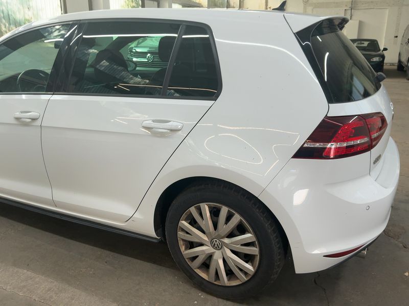 Volkswagen Golf VII 2.0 TDI GTD BlueMotion Tech 2015 – снимка 6