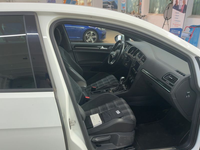 Volkswagen Golf VII 2.0 TDI GTD BlueMotion Tech 2015 – снимка 16
