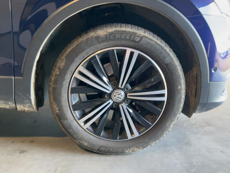 Volkswagen Tiguan 2.0 TDI Carat 4Motion BlueMotion Tech 2019 – снимка 11