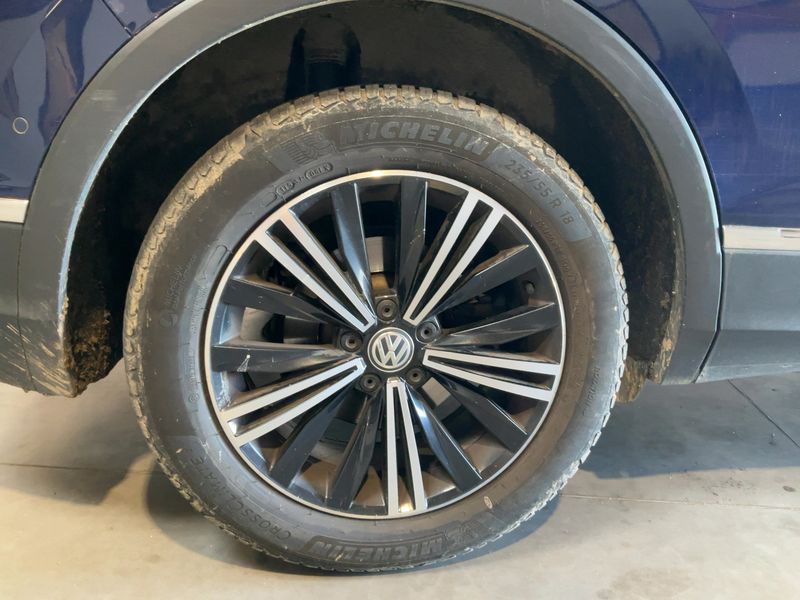 Volkswagen Tiguan 2.0 TDI Carat 4Motion BlueMotion Tech 2019 – снимка 9