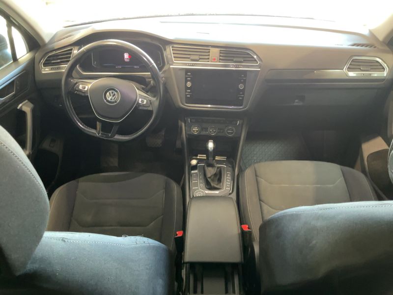 Volkswagen Tiguan 2.0 TDI Carat 4Motion BlueMotion Tech 2019 – снимка 17