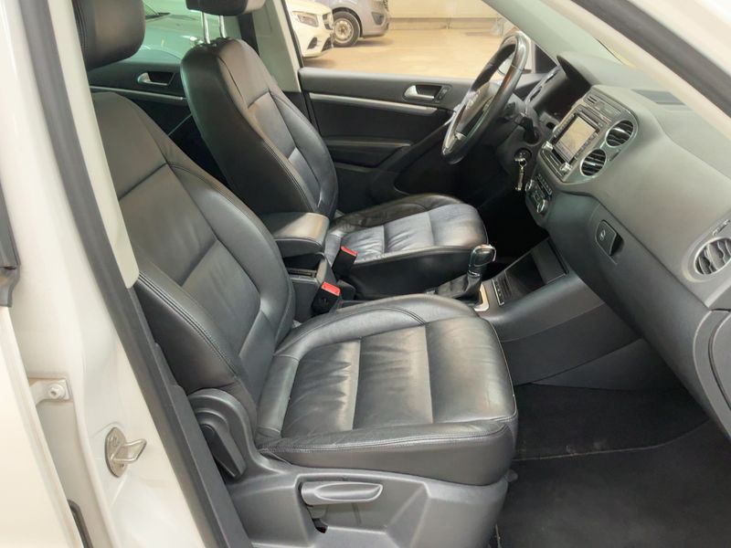Volkswagen Tiguan 2.0 TDI Sport & Style 4Motion BlueMotion Tech 2012 – снимка 17