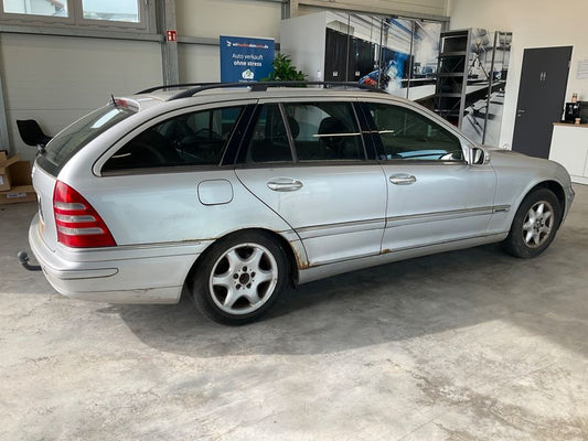 Mercedes-Benz C-Klasse C 220 CDI T Elegance 2001 – снимка 2