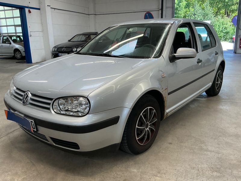 Volkswagen Golf IV 1.6 Edition 2001 – снимка 1