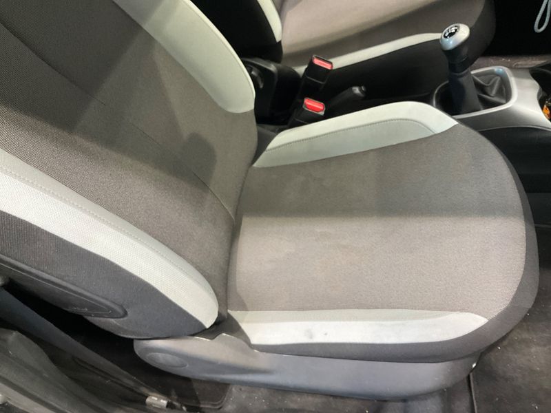 Toyota Aygo 1.0 X-Play 2015 – снимка 28