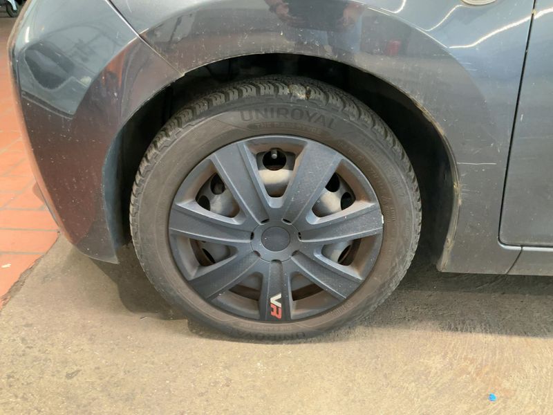 Toyota Aygo 1.0 X-Play 2015 – снимка 3