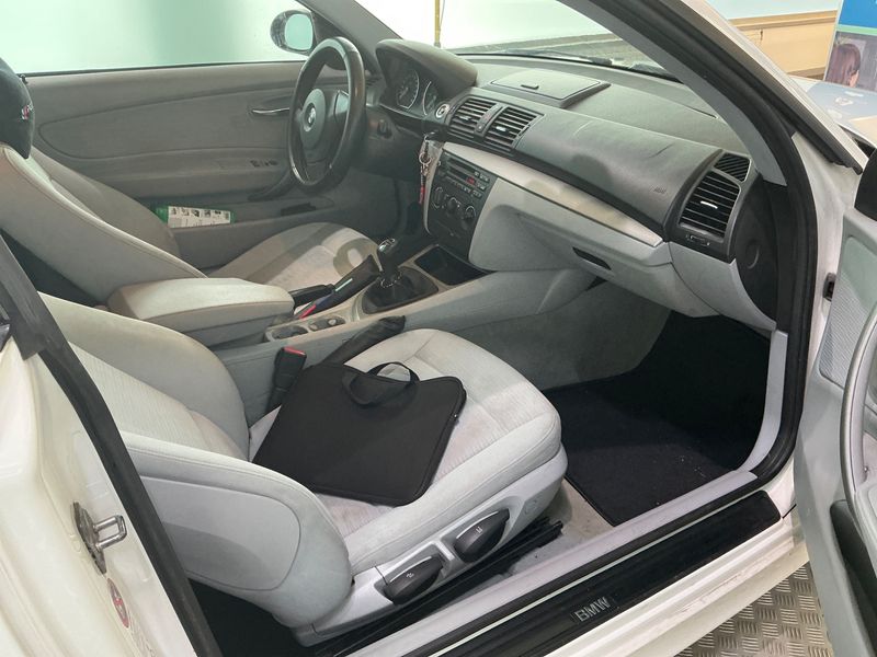 BMW 1er 118d 2009 – снимка 3