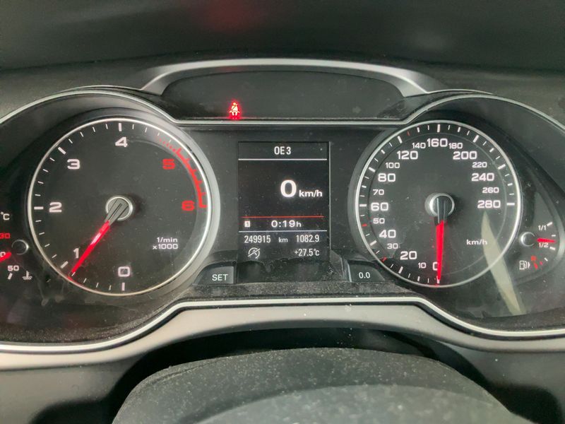 Audi A4 2.0 TDI quattro Daylight 2014 – снимка 13