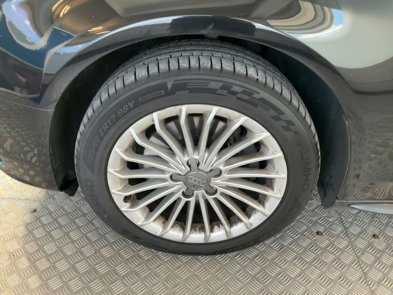 Audi A4 2.0 TDI quattro Daylight 2014 – снимка 16