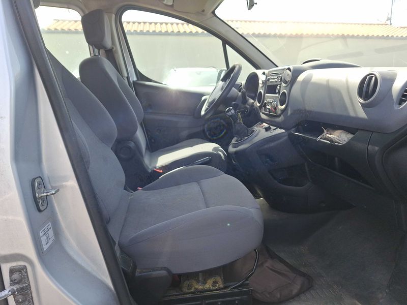 Peugeot Partner 1.6 HDi L2 Doppelkabine 2014 – снимка 10