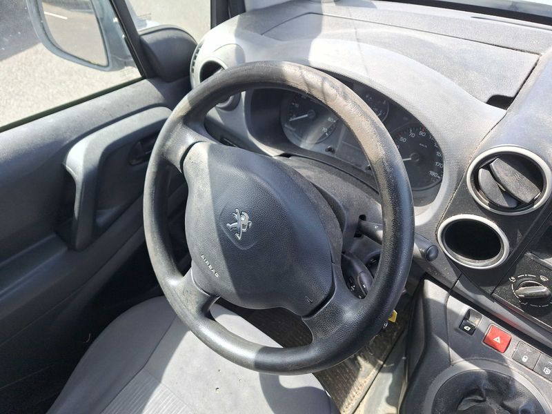 Peugeot Partner 1.6 HDi L2 Doppelkabine 2014 – снимка 68