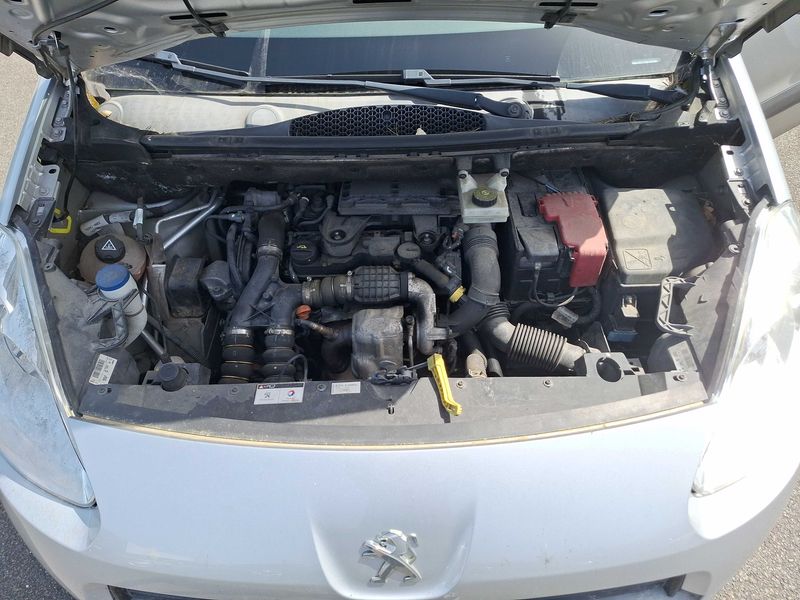 Peugeot Partner 1.6 HDi L2 Doppelkabine 2014 – снимка 8