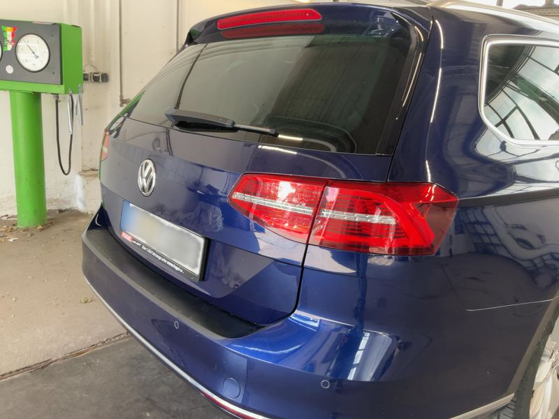 Volkswagen Passat 2.0 TDI Highline BlueMotion Tech 2017 – снимка 8