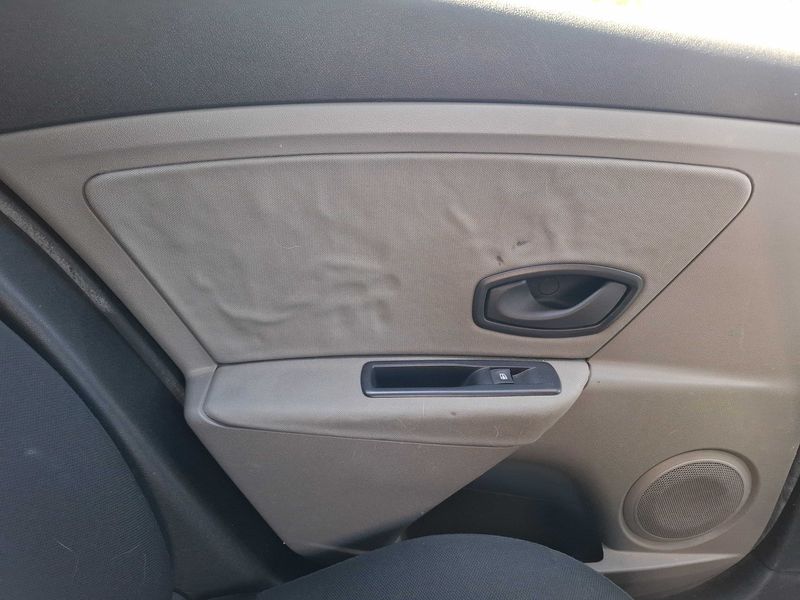 Renault Megane 1.5 dCi Authentique 2010 – снимка 37
