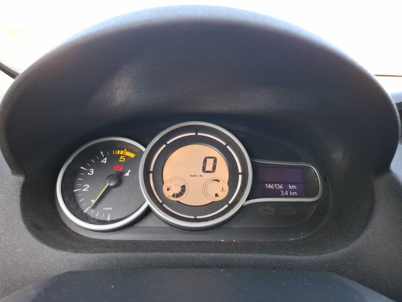 Renault Megane 1.5 dCi Authentique 2010 – снимка 12