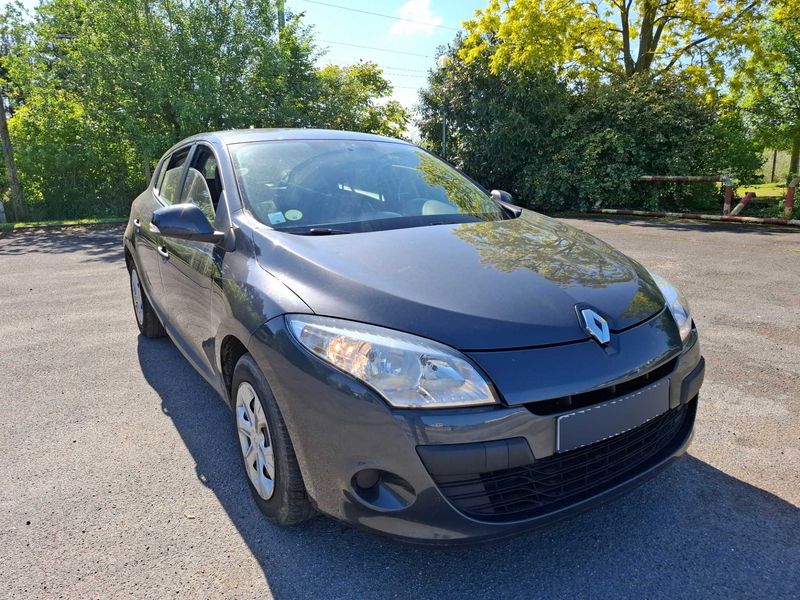 Renault Megane 1.5 dCi Authentique 2010 – снимка 6