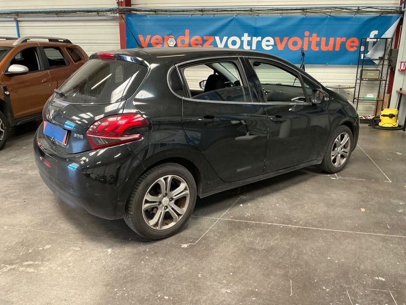 Peugeot 208 1.2 PureTech Allure 2016 – снимка 2