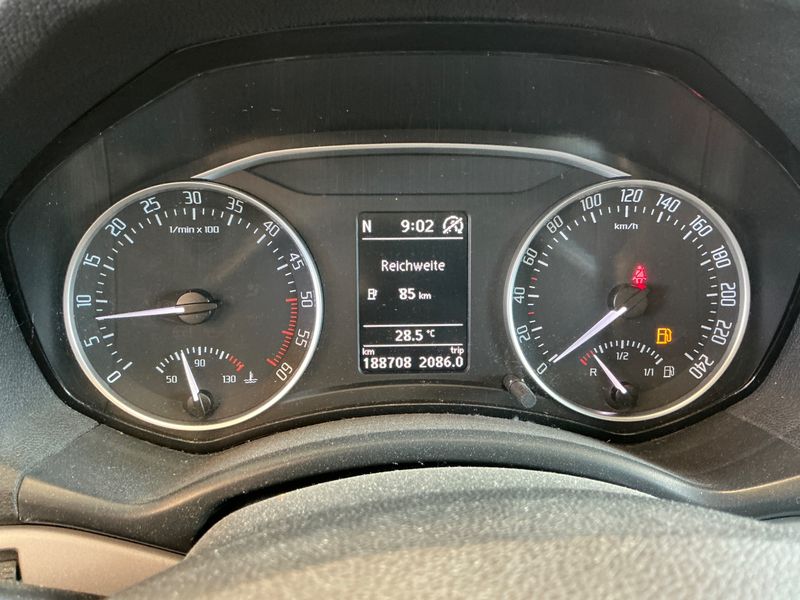 Skoda Octavia 1.6 TDI Ambition 2012 – снимка 4
