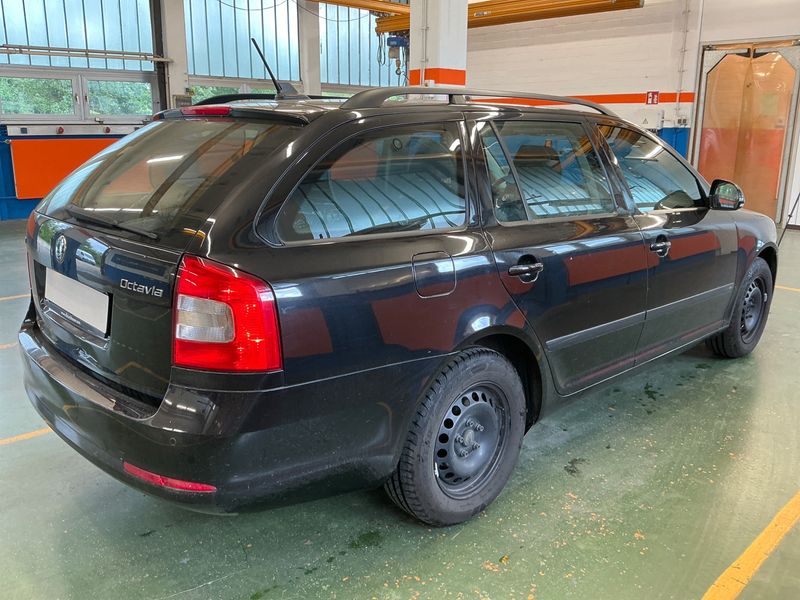 Skoda Octavia 1.6 TDI Ambition 2012 – снимка 2