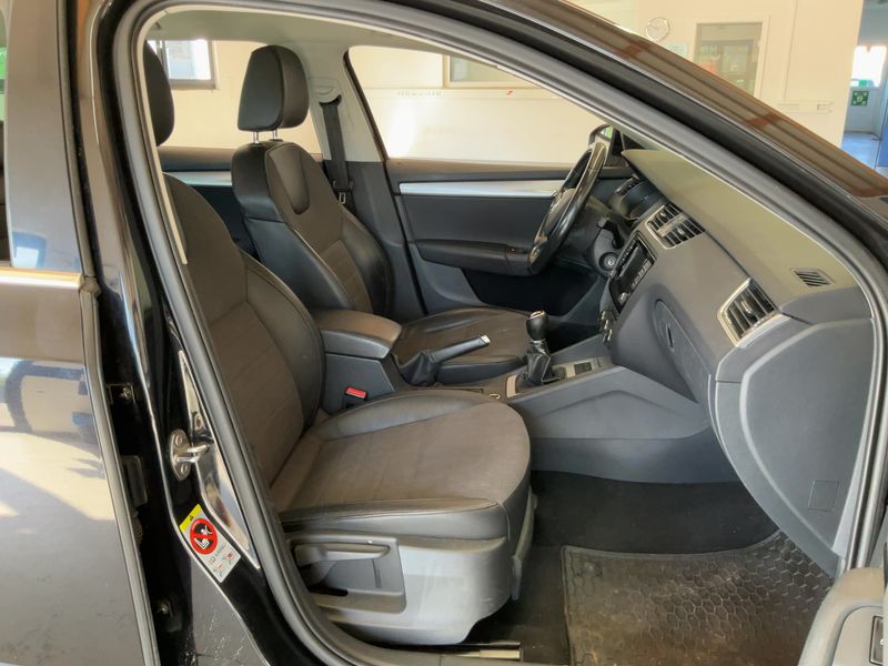Skoda Octavia 2.0 TDI Elegance 2014 – снимка 17