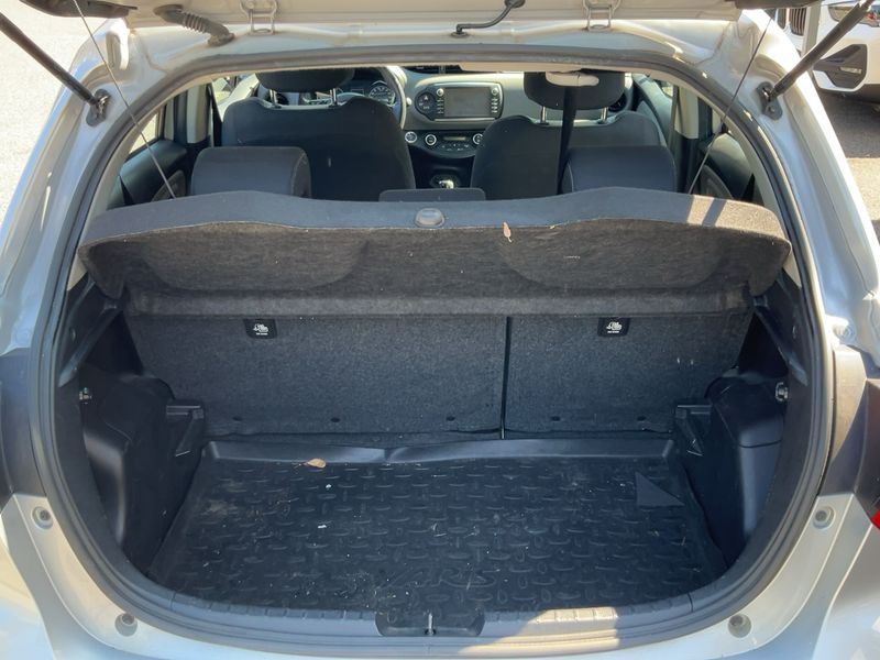 Toyota Yaris 1.5 Hybrid Active 2019 – снимка 15