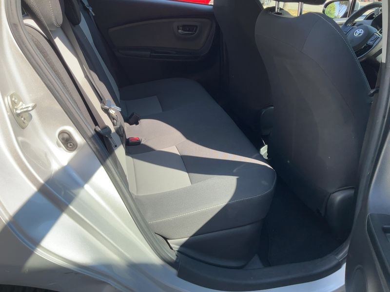 Toyota Yaris 1.5 Hybrid Active 2019 – снимка 19