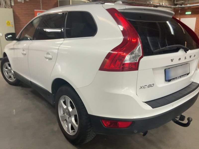 Volvo XC60 2.0 DRIVe Summum 2011 – снимка 6
