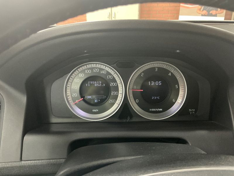 Volvo XC60 2.0 DRIVe Summum 2011 – снимка 18