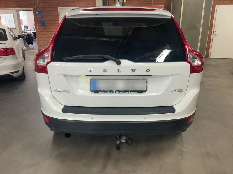 Volvo XC60 2.0 DRIVe Summum 2011 – снимка 7