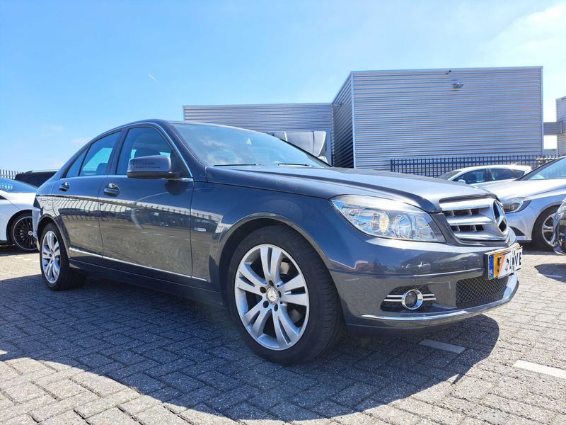 Mercedes-Benz C-Klasse C 180 CGI BlueEfficiency Avantgarde 2010 – снимка 6