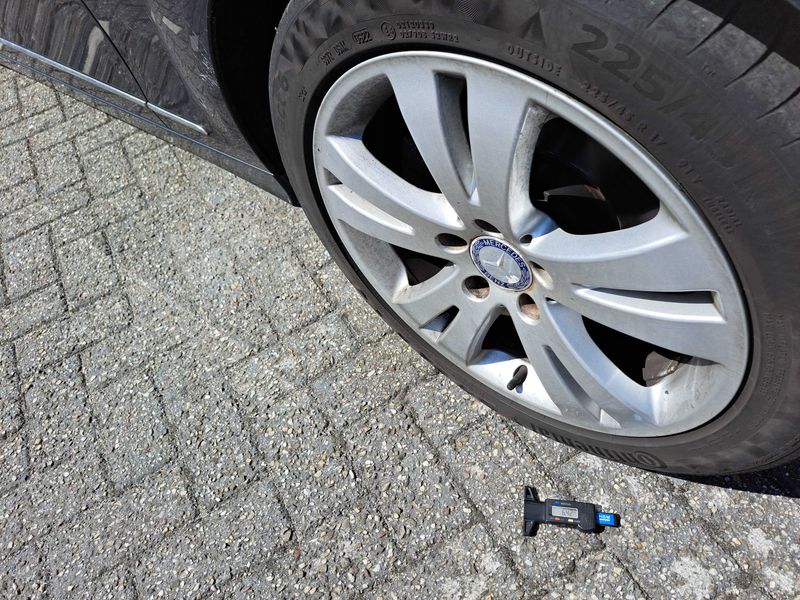 Mercedes-Benz C-Klasse C 180 CGI BlueEfficiency Avantgarde 2010 – снимка 19