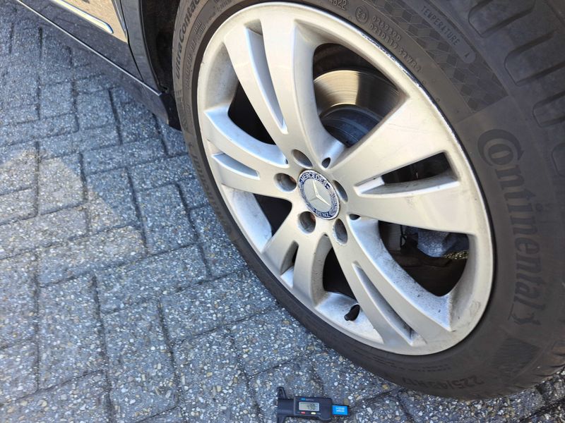 Mercedes-Benz C-Klasse C 180 CGI BlueEfficiency Avantgarde 2010 – снимка 17
