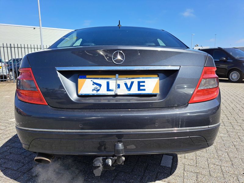 Mercedes-Benz C-Klasse C 180 CGI BlueEfficiency Avantgarde 2010 – снимка 4