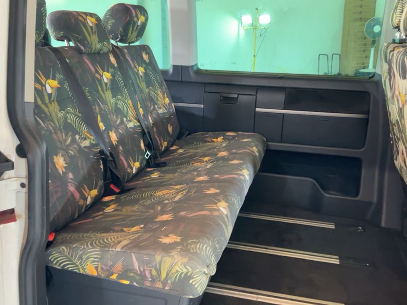 Volkswagen T6 Multivan 2.0 TDI Multivan Generation Six 4Motion 2018 – снимка 20