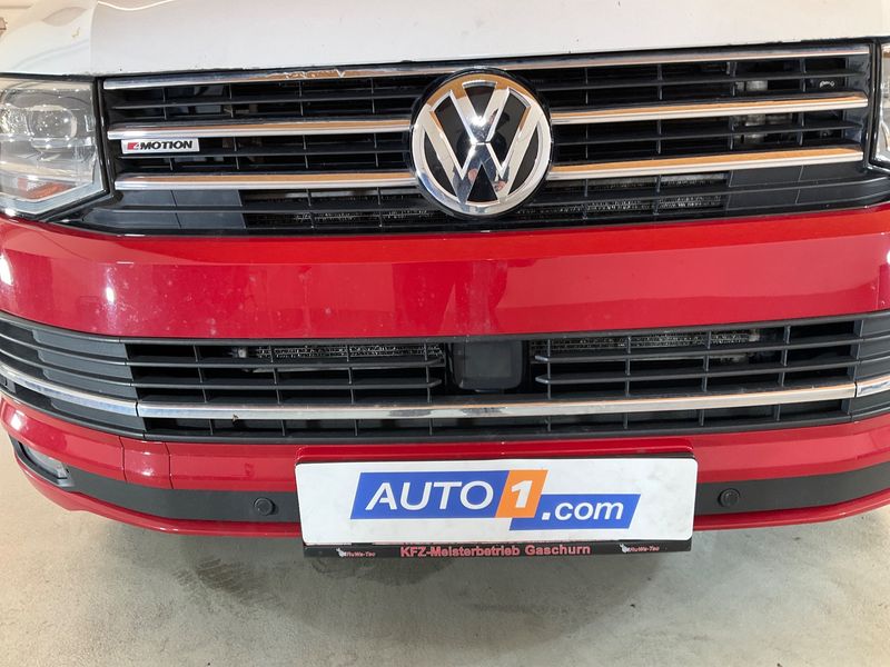 Volkswagen T6 Multivan 2.0 TDI Multivan Generation Six 4Motion 2018 – снимка 27