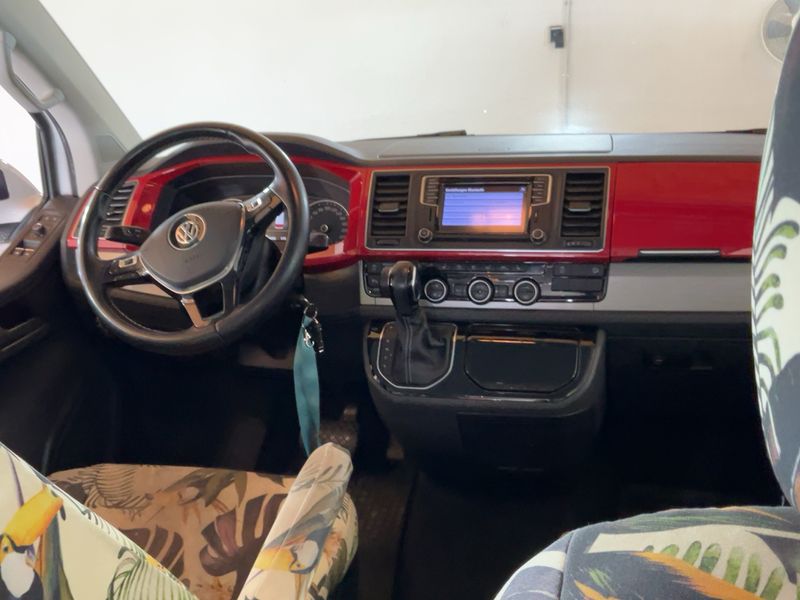 Volkswagen T6 Multivan 2.0 TDI Multivan Generation Six 4Motion 2018 – снимка 18