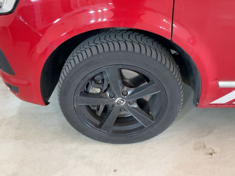 Volkswagen T6 Multivan 2.0 TDI Multivan Generation Six 4Motion 2018 – снимка 3