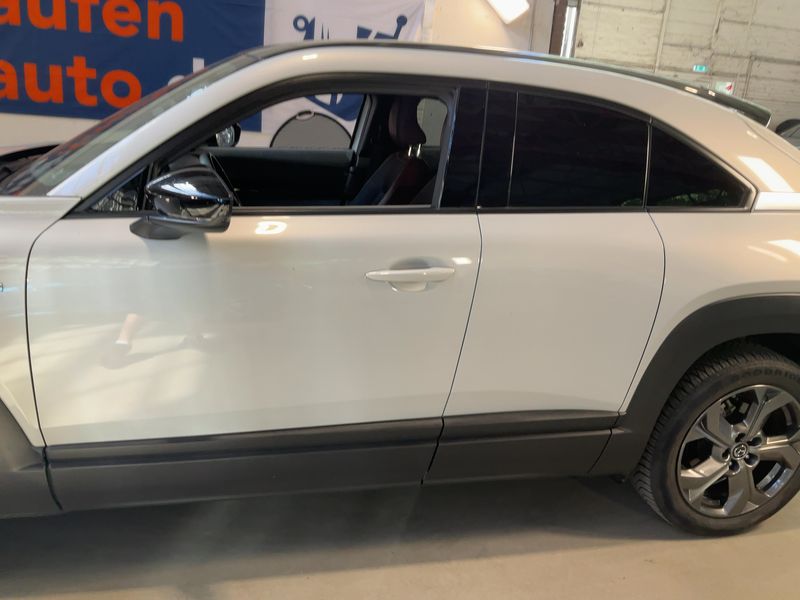 Mazda MX-30 e-Skyactiv 107 kW Advantage 2022 – снимка 4
