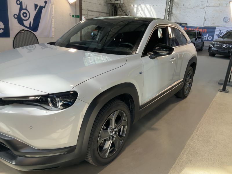 Mazda MX-30 e-Skyactiv 107 kW Advantage 2022 – снимка 2