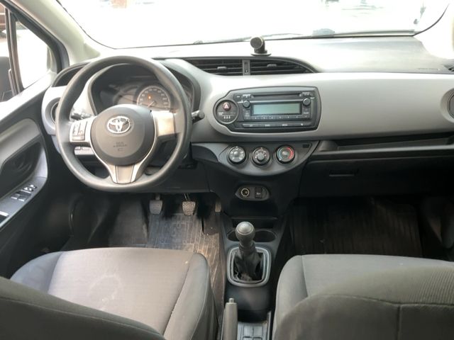 Toyota Yaris 1.0 VVT-i Comfort 2016 – снимка 17