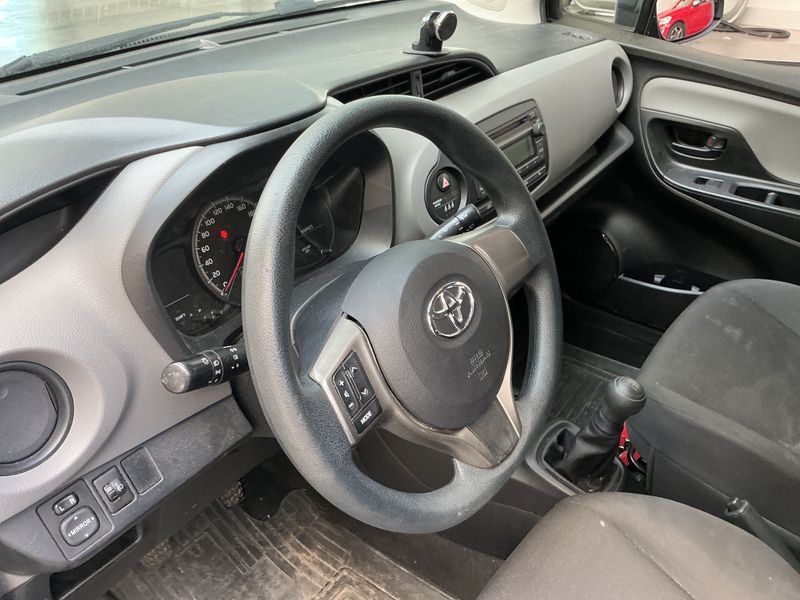 Toyota Yaris 1.0 VVT-i Comfort 2016 – снимка 26
