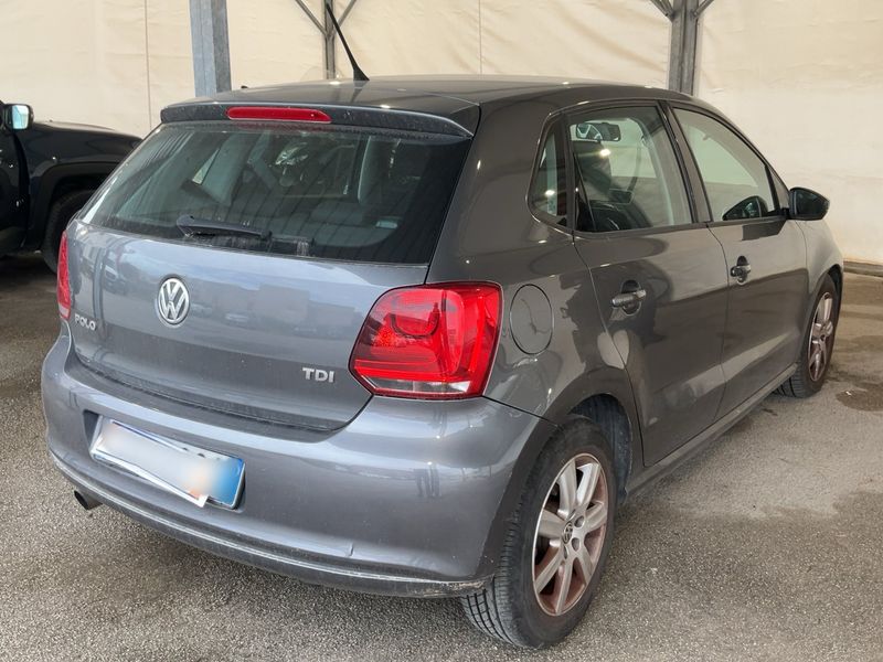 Volkswagen Polo 1.6 TDI Highline 2011 – снимка 8