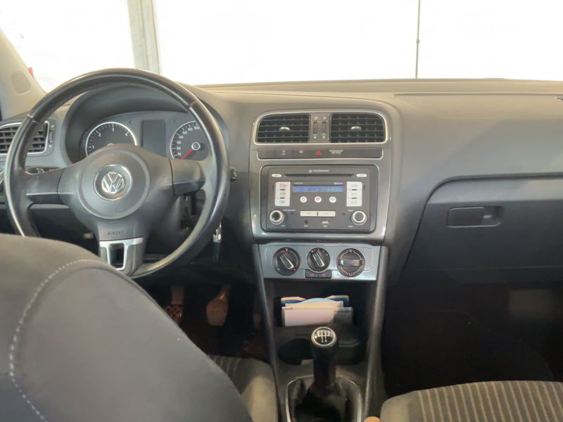 Volkswagen Polo 1.6 TDI Highline 2011 – снимка 17